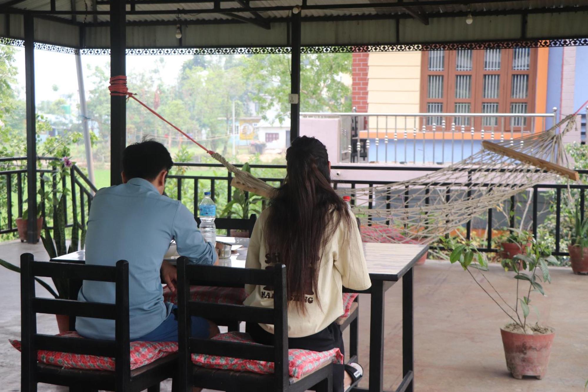 Hotel Flycatcher Chitwan- A Jungle Safari Home Sauraha Exterior photo